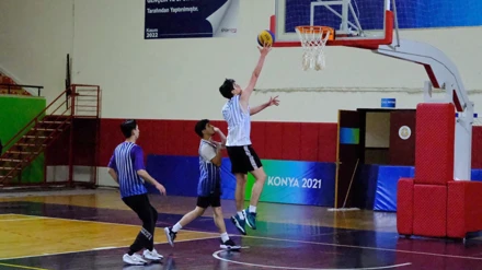 Selçuk Üniversitesinde 3x3 Basketbol turnuvası heyecanı yaşandı